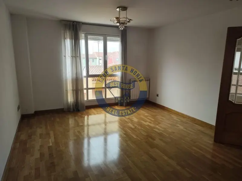 venta Piso en Distrito 3, León (745475)- Globaliza