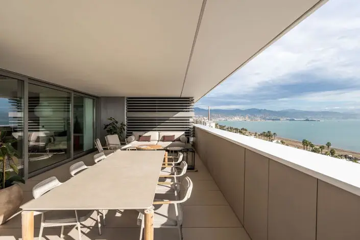 Apartamento 4 Dormitorios en Malaga Primera Linea de Playa