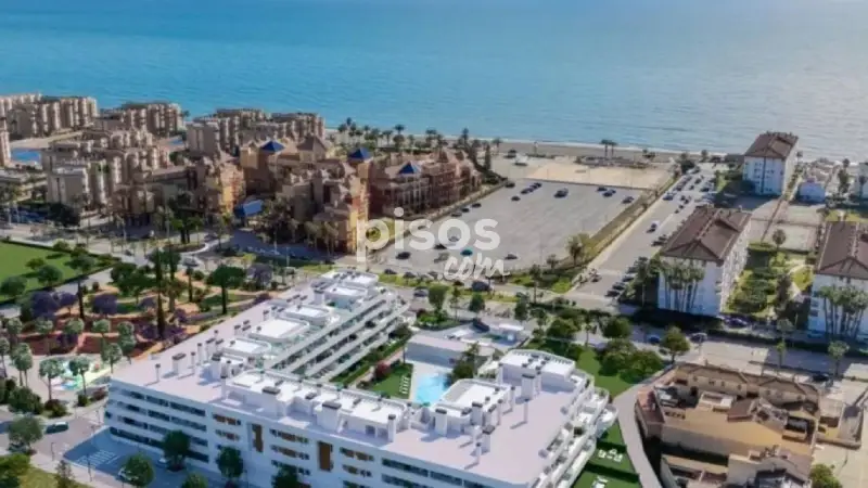 Apartamentos en Torrox Costa: Lujo y Tranquilidad a Pie de Playa