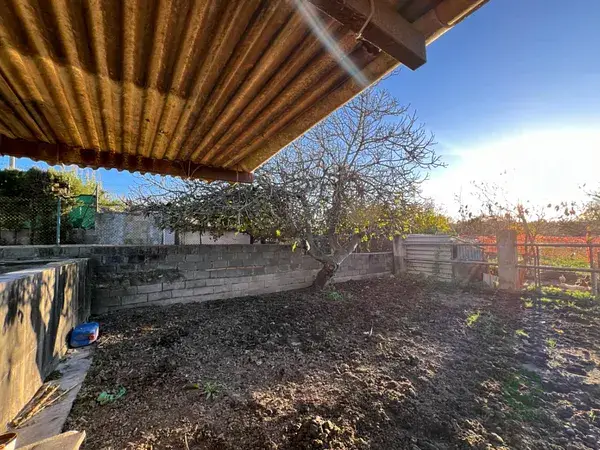 Parcela Rustica con Establo y Gallinero en Tarragona