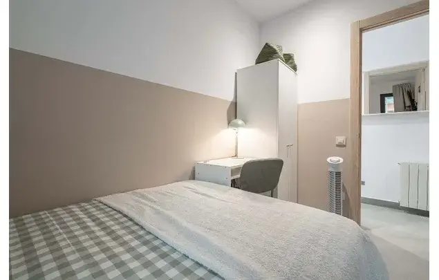 Habitaci
ón 90m
² Barcelona Alquiler Estancia Media Larga