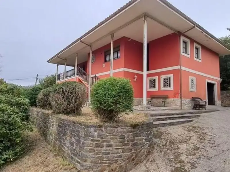 Chalet en Cudillero Asturias 331m2 4 dormitorios 2 banos