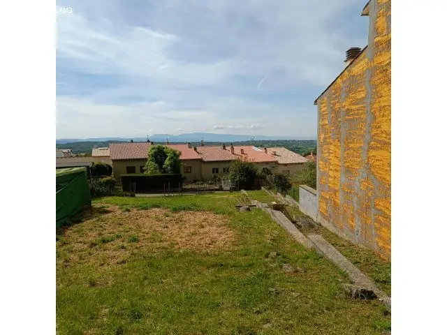 2 Solares en Venta Sant Pere de Torello Zona Bellmunt