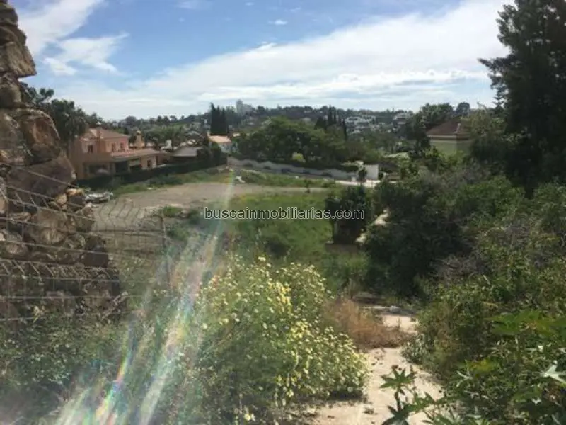 Parcela en Venta El Paraiso Alto Benahavis Vistas al Mar