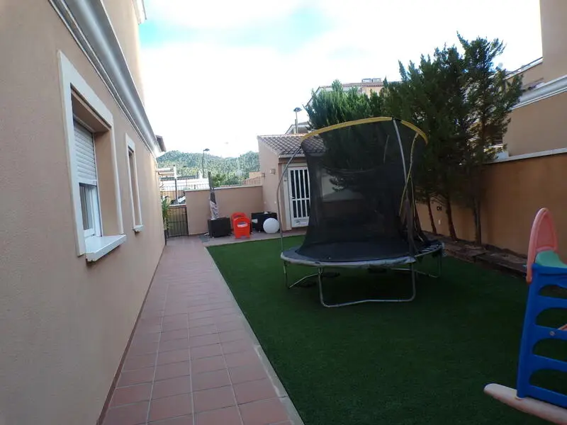 Chalet 4 Dormitorios Torreguil Jardin Privado