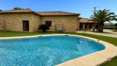 Chalet de Lujo en Sax 8 Dormitorios 2 Piscinas