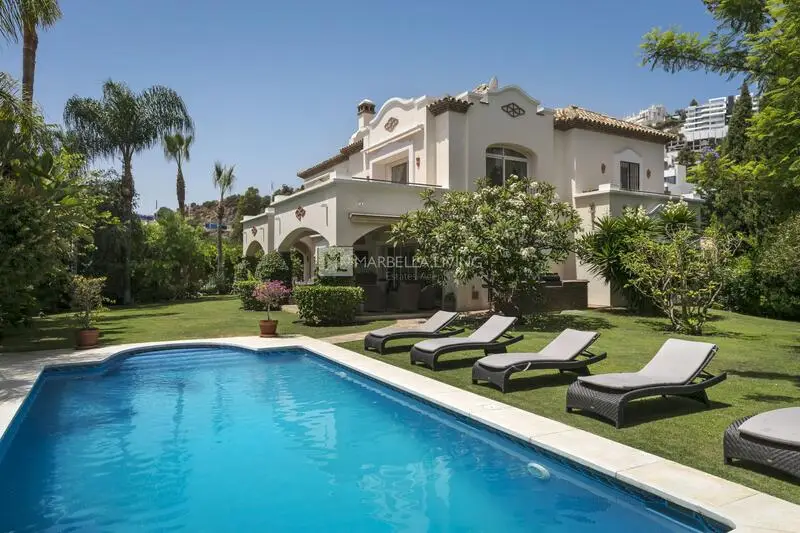 Villa de 5 Dormitorios en Benahavis Alquiler a Corto Plazo