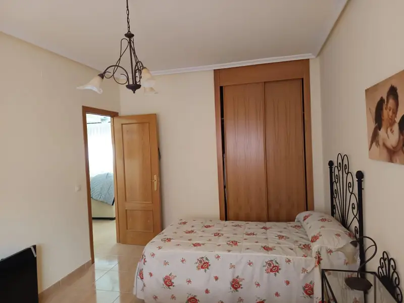 Venta Piso con Patio en Centro Herencia
