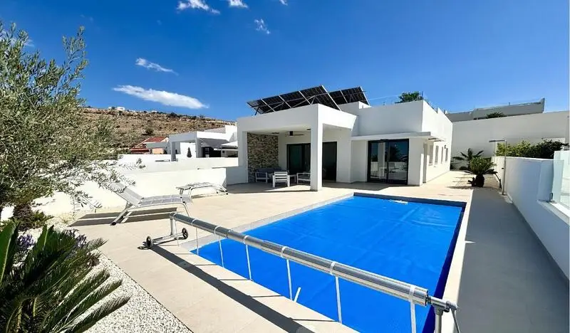 Villa en Venta Benijófar 3 Dormitorios Piscina Privada