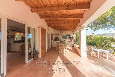 Casa de Lujo en Cala Yondal Ibiza Vistas al Mar