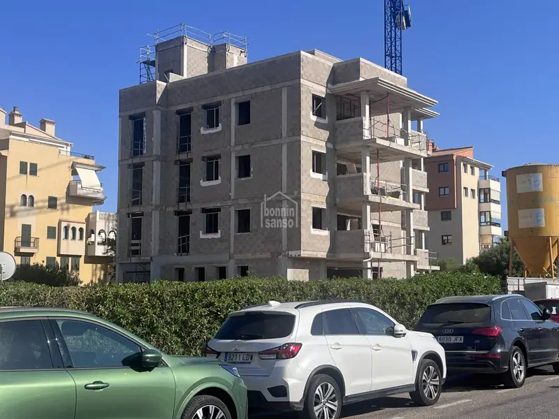 Apartamentos en Cala Millor con Vistas al Mar