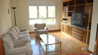 Piso 4 dormitorios Vitoria Calle Logroño