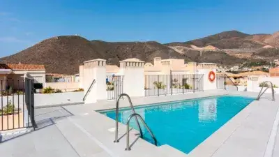 Piso en Castell de Ferro cerca de la playa con piscina