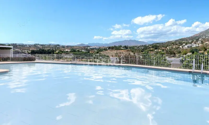 Apartamentos en Fuengirola con Vistas al Mar y a la Montana