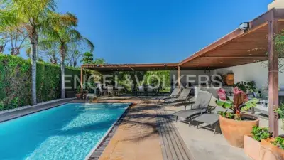 Casa en Mutxamel con Piscina Privada y 5 Habitaciones