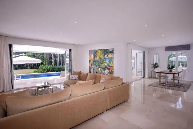 Villa en El Paraíso 3 Dormitorios Alquiler Corto Plazo Junio Octubre