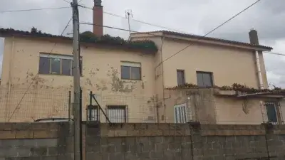 Casa en venta en Calle Barrio San Roque, Número 17