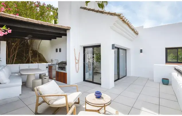 Casa en alquiler en Istan 2 dormitorios 229m2