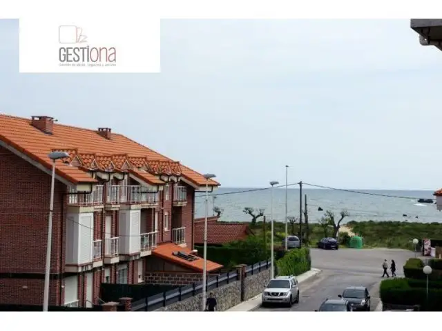 Se Alquila Apartamento Turístico, Para Los Meses De Verano. A 100M De La Playa De Trengandin