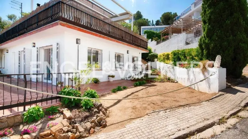 Apartamento en venta Llancà planta baja jardin privado