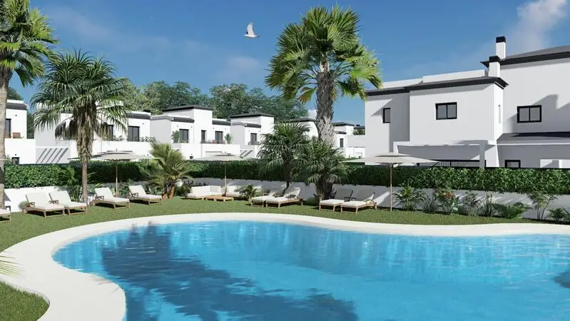 Bungalows en Gran Alacant con Piscina y Zonas Verdes