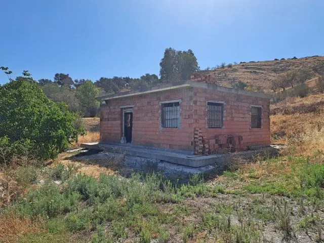 Casa en Coin con Vistas y Olivos - Proyecto a Finalizar