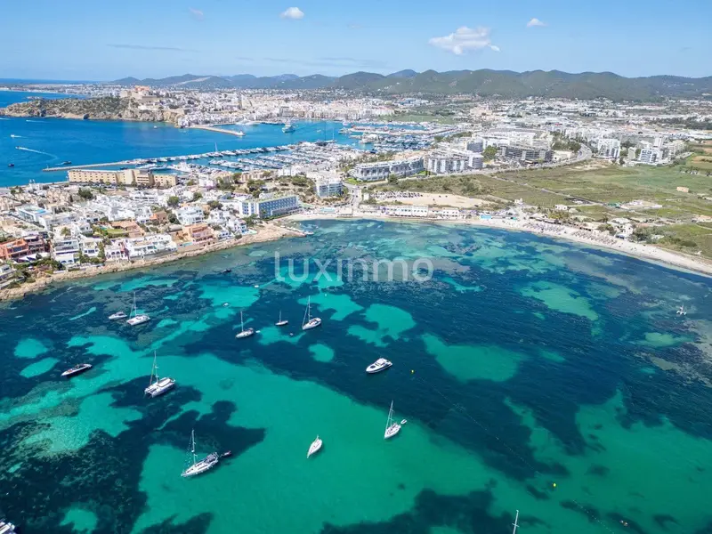 Apartamentos de Lujo en Venta en Marina Botafoc Talamanca Ibiza