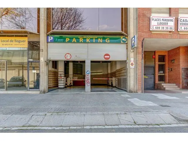 Parking Moto Barcelona Alquiler Plaza 3m2