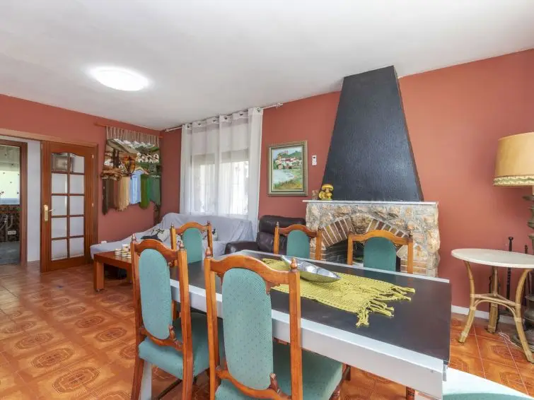Chalet Pedro Els Boscos Tarragona 4 Dormitorios Piscina Wifi