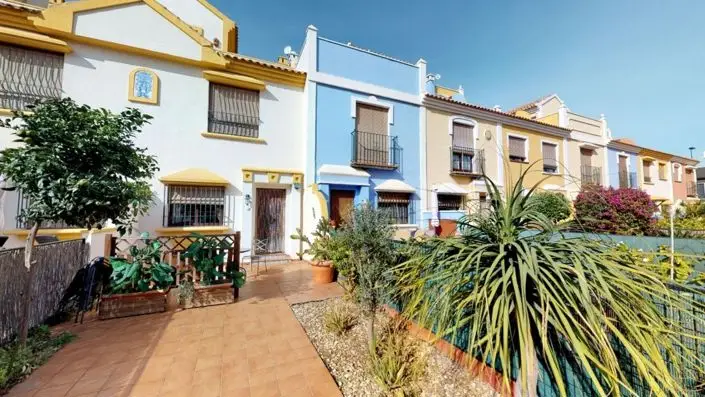 Casa Adosada 2 Dormitorios Señorio de Roda Solarium Piscina