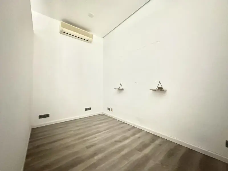Local Comercial en Marbella 65m2 con Terraza