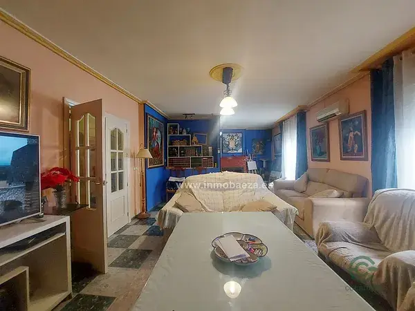 Casa en Venta en Baeza 4 Dormitorios 2 Baños Garaje