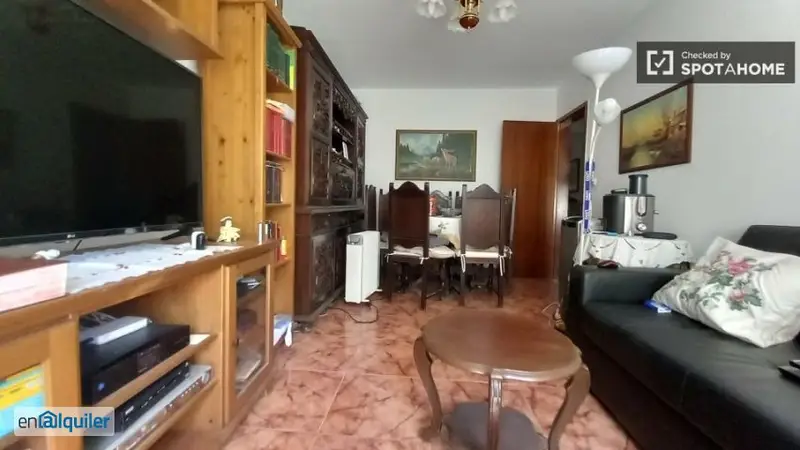 Habitaci	ón en piso compartido Santo Ant	ónio dos Cavaleiros
