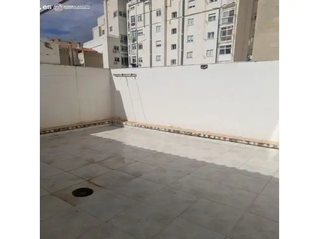 Piso en venta Albacete zona Feria 133m2 patio privado terraza