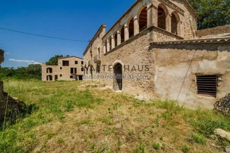 Chalet en venta Girona: Masía del siglo XIV restaurada