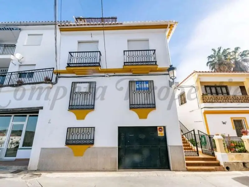 Casa de Pueblo en Competa 4 Dormitorios 2 Baños Garaje