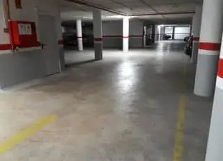 Garaje en venta en Amposta calle Josep Tarradellas
