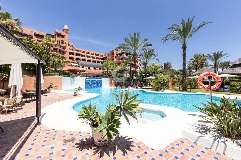 Piso en venta en Los Llanos, Estepona, Málaga