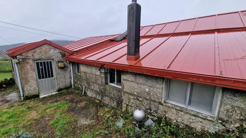 Casa de Piedra en Cotobade con Terreno