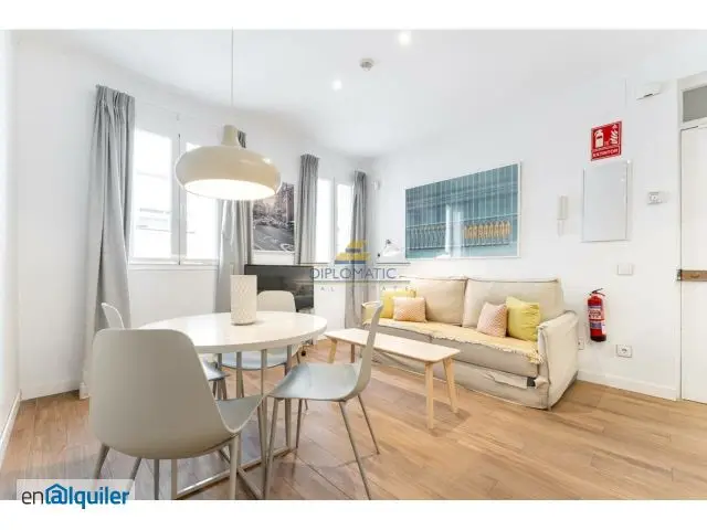 Alquiler Piso Amueblado Chamberí 50m2 Aire Acondicionado