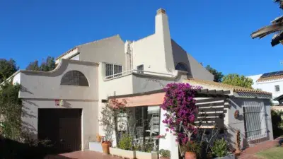 Chalet en venta en Calle Hornillo, 31