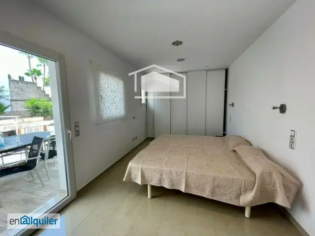 Casa 5 Dormitorios Colonia Sant Jordi Alquiler Anual