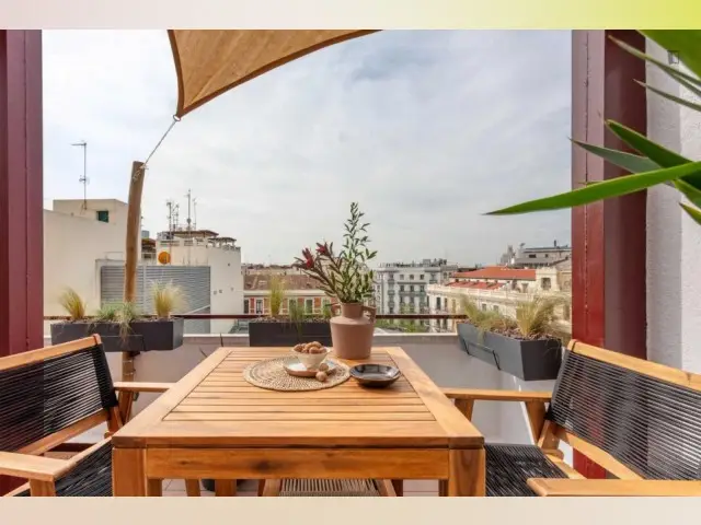 Apartamento 3 Dormitorios Almagro Espacio Exterior