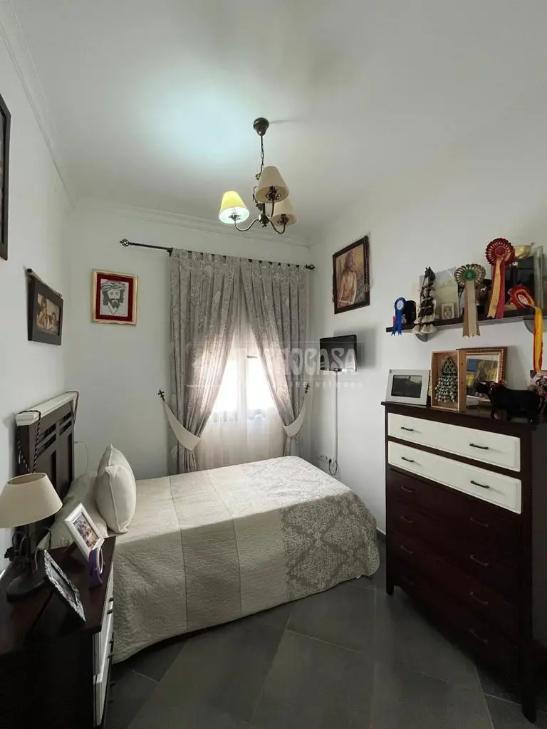 Dúplex con Patio en Carmona Centro