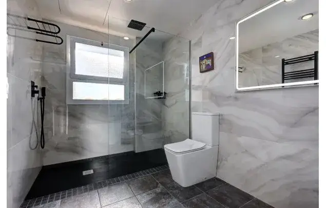 Alquiler Apartamento 3 Dormitorios 175m² Golf San Roque Club