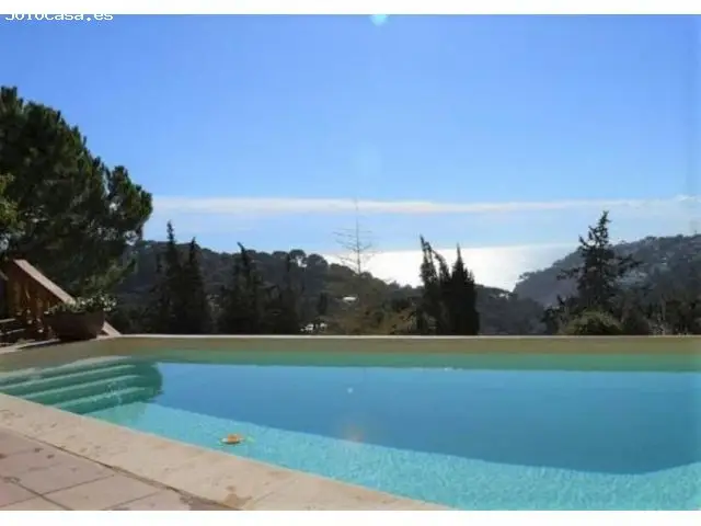 Chalet en Cala Canyelles con Vistas al Mar