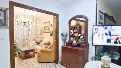 Piso en Venta Centro Motril Tres Dormitorios Cocina Reformada