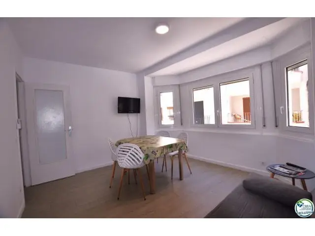 Apartamento en Venta en Roses Girona Cerca de la Playa