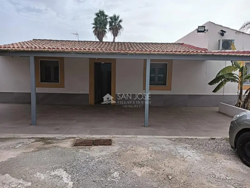 Chalet en venta en Elche zona Las Bayas cerca de la playa