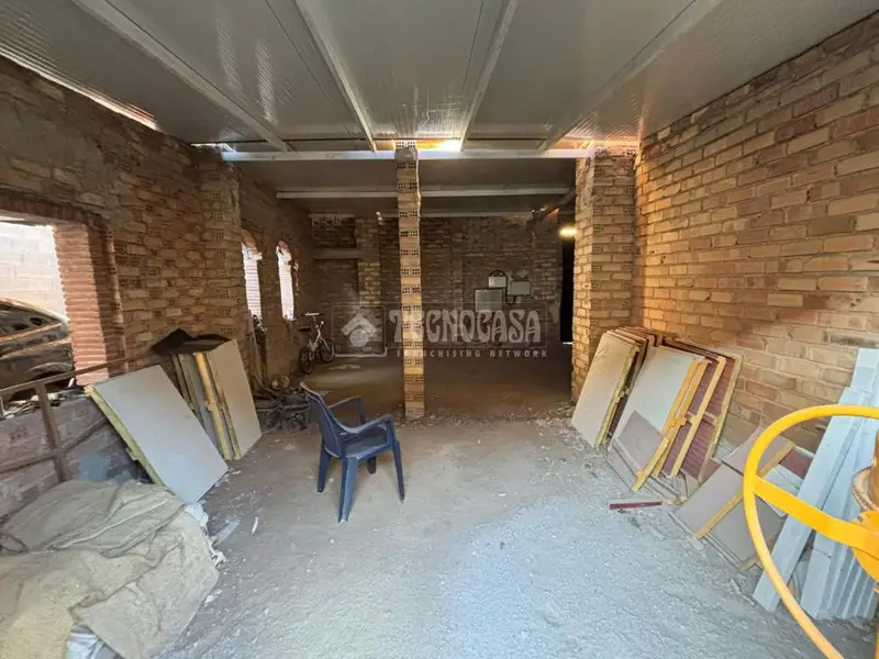 Casa en venta para reformar en Vegas del Genil